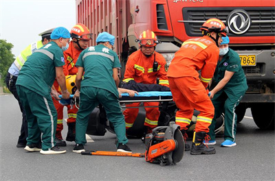 长白沛县道路救援